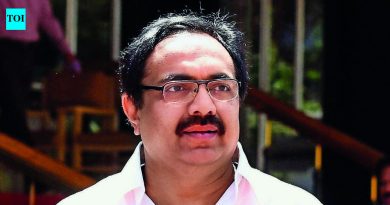 जयंत पाटील-विनोद तावडे भेटीनंतर महासंघाचा कोणताही नवा पक्ष एनडीएमध्ये सामील होणार नाही, असे फडणवीस म्हणाले.