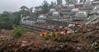 लोणावळा येथील    नॉर्थ पॉइंट आणि थ्री सिक्सटी रिसॉर्ट परिसरात भीषण भूस्खलन:दोन जण ढिगाऱ्याखाली अडकल्याची भीती, बचावकार्य युद्धपातळीवर