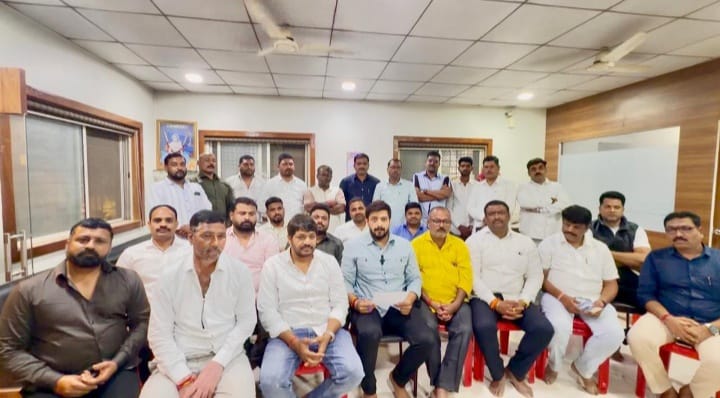 केक नव्हे मदतीचा हात उपनगराध्यक्ष गणेश काकडे यांच्या वाढदिवसानिमित्त समाजहिताचा उपक्रम केक नव्हे मदतीचा हात उपनगराध्यक्ष गणेश काकडे यांच्या वाढदिवसानिमित्त समाजहिताचा उपक्रम