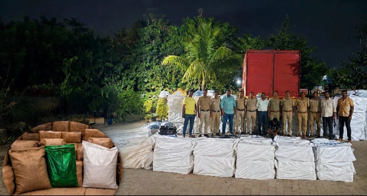 खताच्या गोण्यांआड गुटख्याचा काळा खेळ!शिरगाव पोलिसांचा गुटखा तस्करांना दणका: ७९ लाख ४६ हजारांचा मुद्देमाल जप्त, चालक अटकेत