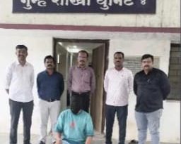चार वर्षांपासून पोलिसांना गुंगारा देणारा कुख्यात गुन्हेगार नारायण दाभाडे जेरबंद :13 गंभीर गुन्ह्यांची नोंद, गुन्हे शाखा युनिट-4ची धडाकेबाज कारवाई