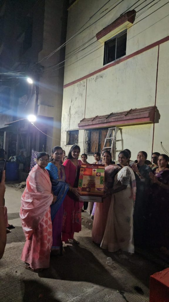 सलोनीताई सचिन वायकर यांच्या आयोजनातून कामशेतमध्ये खेळ रंगला पैठणीचा कार्यक्रम उत्साहात संपन्न :रणजीत काकडे यांचे सौजन्य शिलाताई वंजारी प्रथम क्रमांकाच्या मानकरी